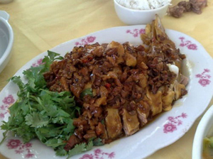 信宜镇隆特色菜杨桃鸭的做法 信宜镇隆特色菜杨桃鸭的做法